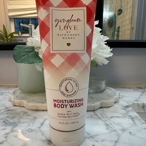 Gingham Love Moisturizing Body Wash